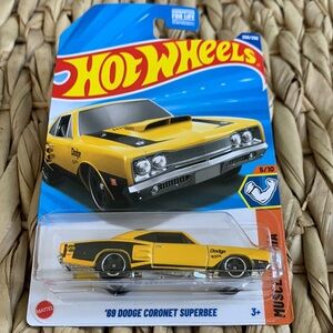 69 Dodge Coronet Superbee Chrysler Hot Wheels 1969 Yellow Car Hotwheels New 2025